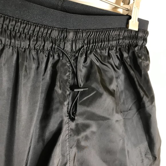 NWT Nike Women's Icon Clash Tempo Luxe Running Shorts DD7739-010 ~ Size XS - Picture 3 of 7